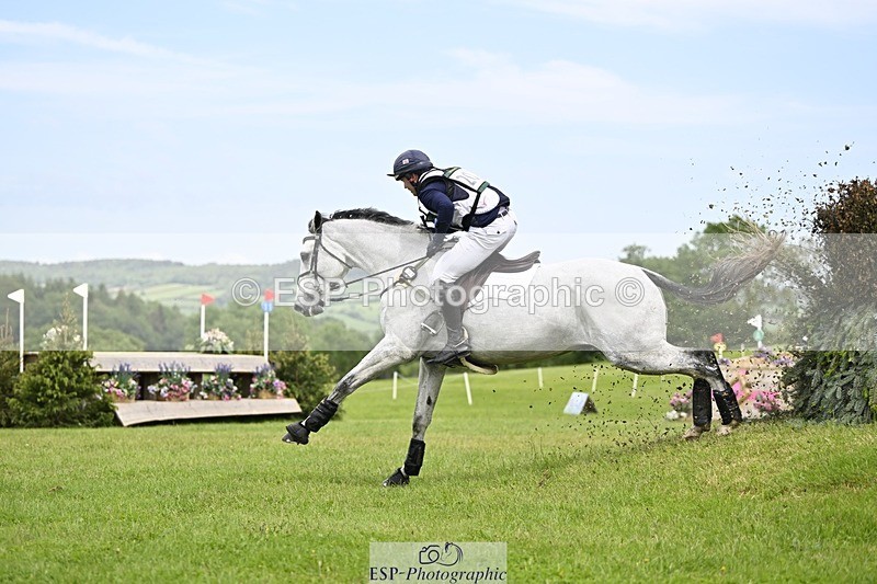 240525-145541-16626 - 207-IE_MR_MCGREGOR-Will_Furlong