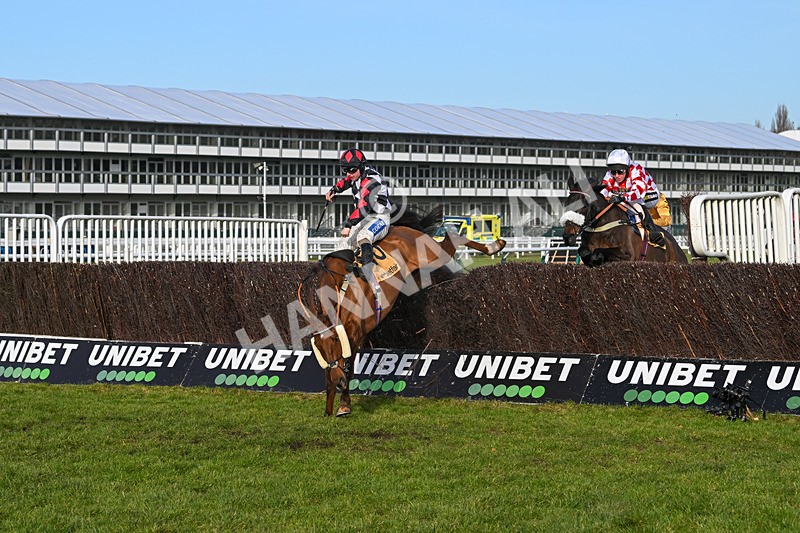 250125-Race 3-Moon DOrange-4241 - Race 3