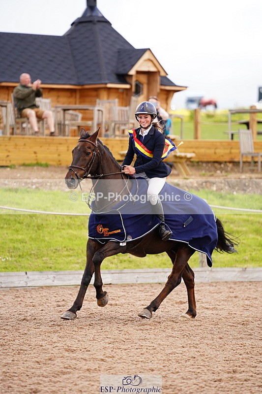 240526A-122810-08072 - Cls 26 Chard Equ 1.05m and 1.10m Grand Prix