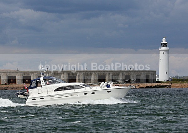 120715 CYGNET BROOM 450 WT7A6306 - Flybridge Cruisers