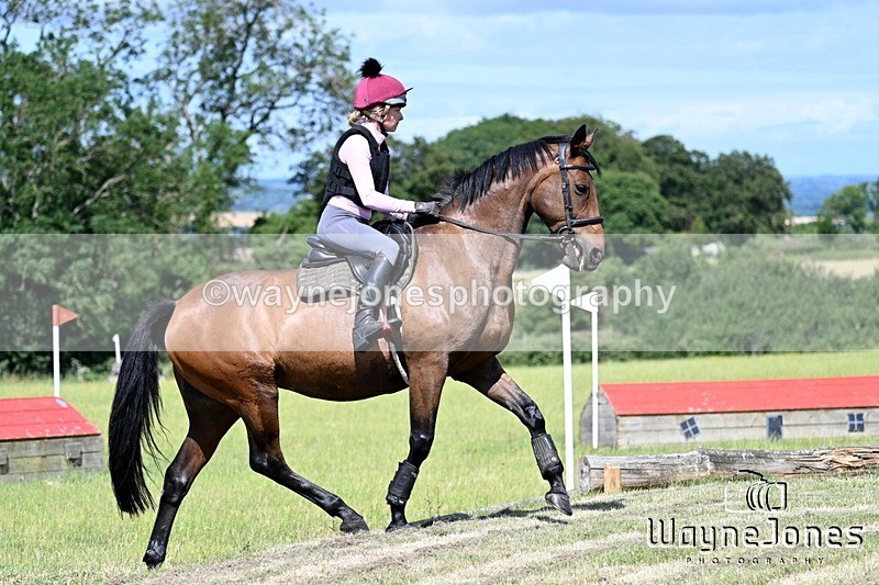 WJ7_9164 - Kellie Jade Ellie XC training with Kelly Harris 28-06-26