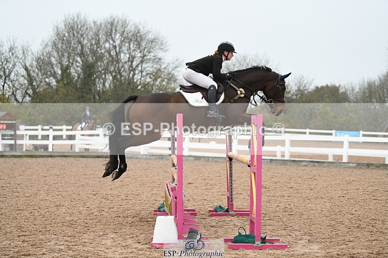 241103A-104230-07547 - SUN Cls 21 Snr Newcomers and 1.10m Open