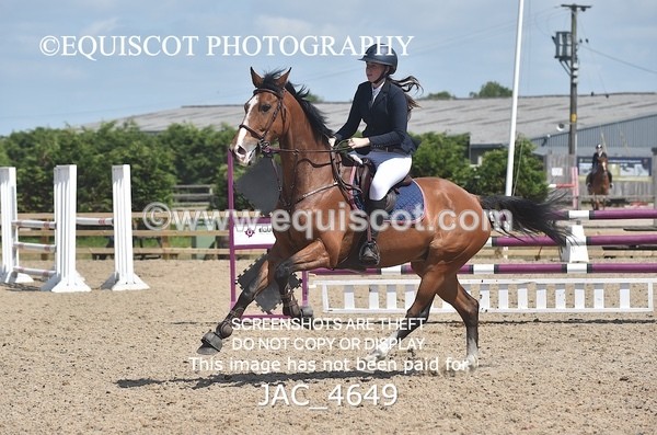 JAC_4649 - CLASS 7 Senior Foxhunter/ 1.20m Open