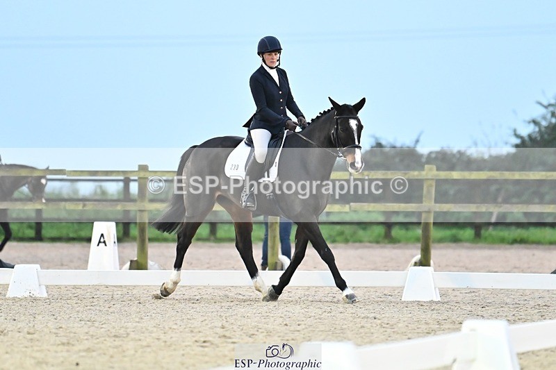 241103-163206-03355 - Novice 1 - 16.18 to 17.50