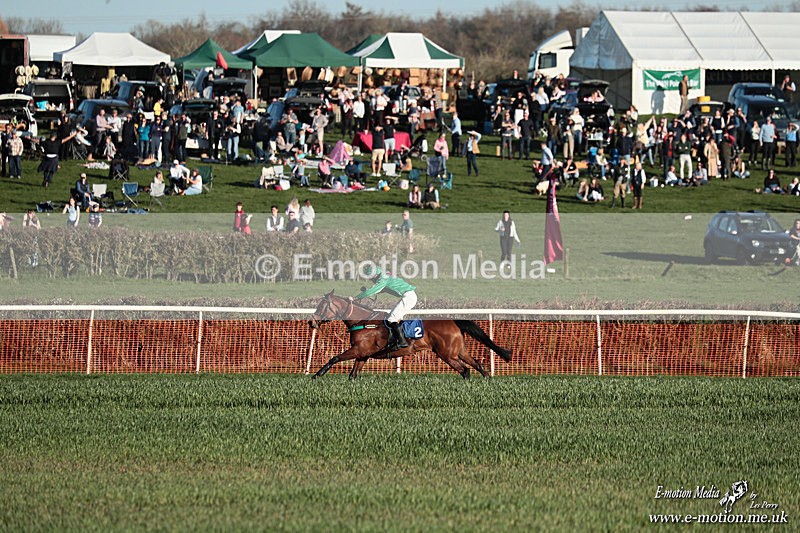 PtP 210326 1359 - VWH Cirencester Races 21/03/26