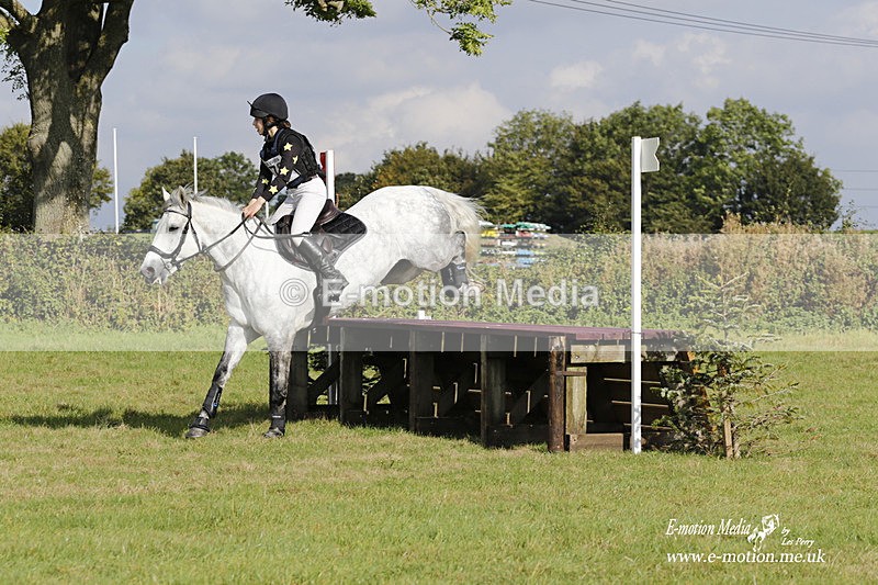  WWHT 171021 3207 - Intermediate (0.90m)  17/10/21