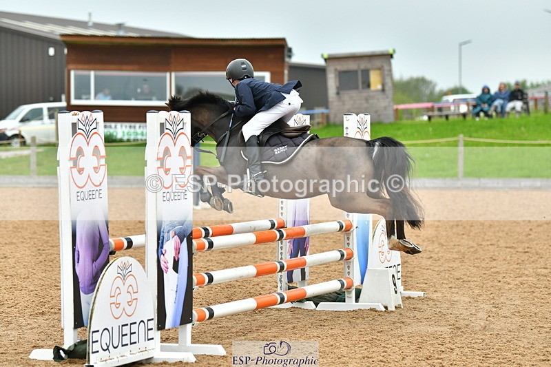 230513A-091120-00057 - Cls 11 Stepping Stones 128+138cm