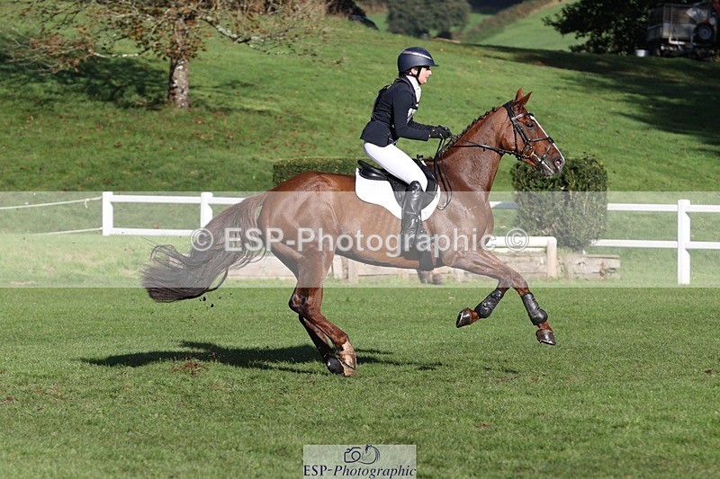 231022-104543-24729 - 667-BAILE.NA.CROISE-Emma.Pine-TrotUp+SJ