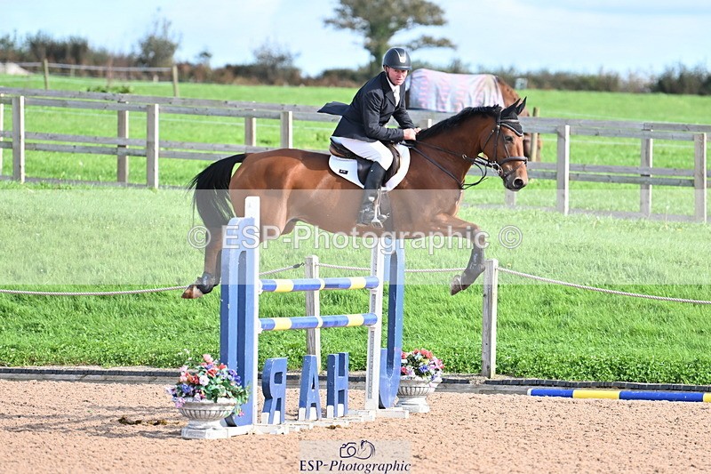 231015A-125328-08024 - Cls 30 Foxhunter & 1.20m Open