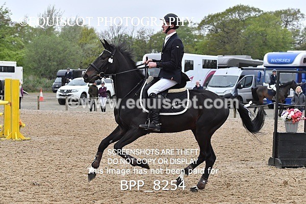 BPP_8254 - CLASS 19 SAT CLASS 19 SAT Senior Newcomers/ 1.10m Open