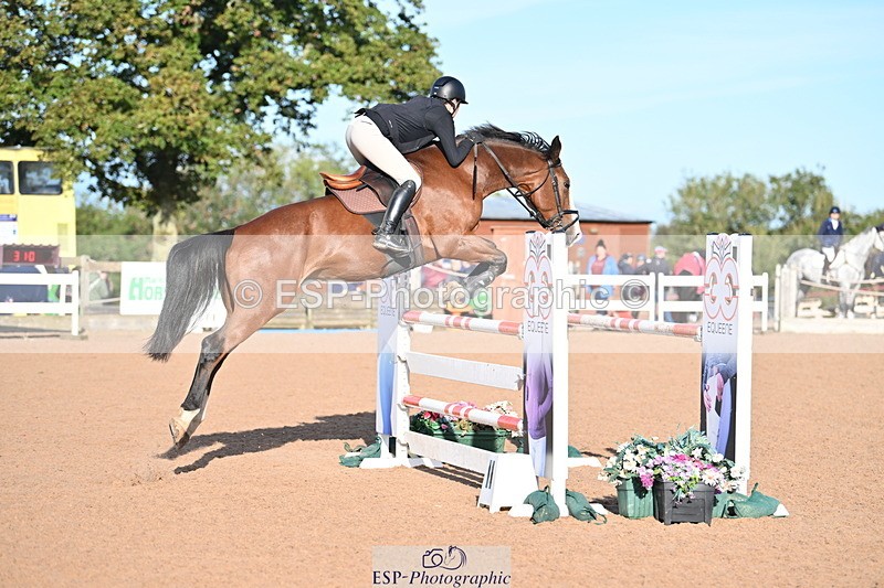 231015A-095558-07093 - Cls 28 Newcomers & 1.10m Open