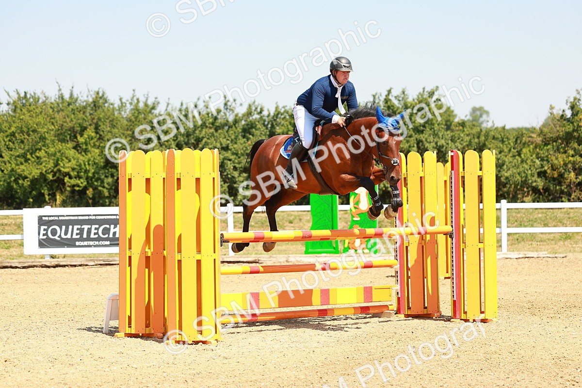 SBM_001437 - Class 4 - Senior Newcomers - 1.10m