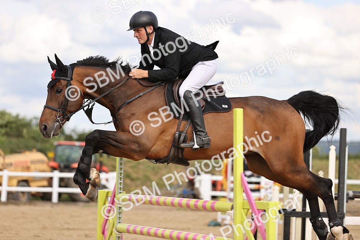 SBM_003802 - Class 13 - Senior Foxhunter - 1.20m