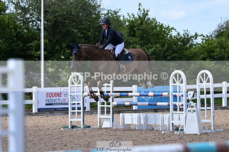 240619A-142015-00539 - Cls 4 Snr Newcomers and 1.10m Open