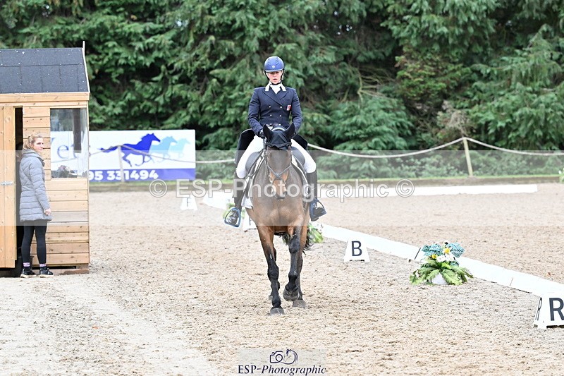 251022A-152411-00531 - B-112-Christina.Wiederkehr