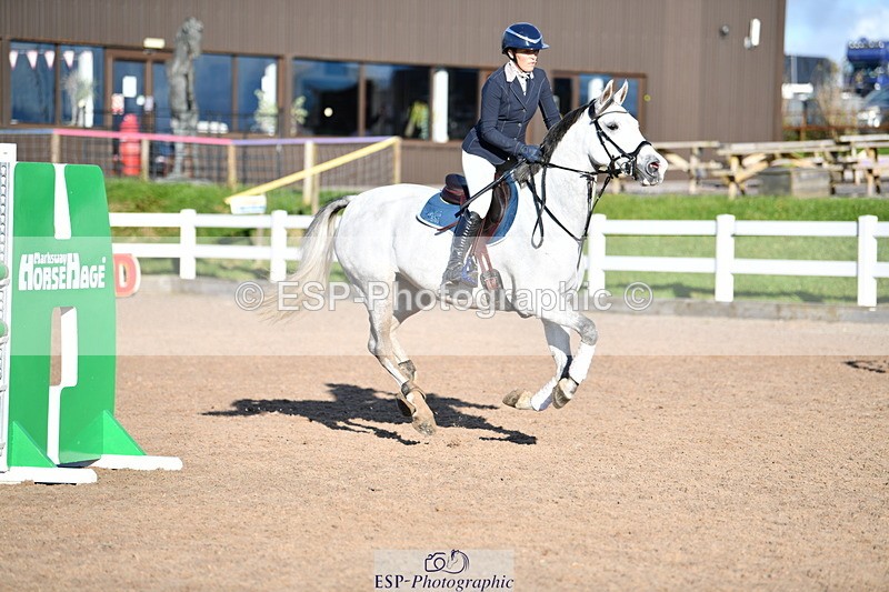 231110A-145805-00945 - Cls 6 Foxhunter & 1.20m Open