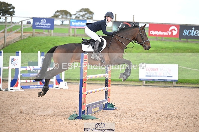 251005-144308-03960 - Cls 21 Newcomers and 1.10m