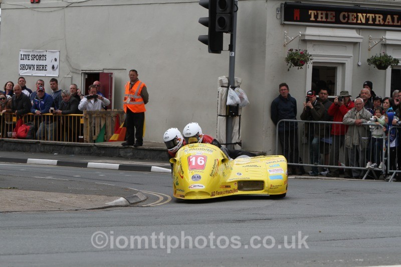 Gordon Shand & Phil Hyde - Sure Sidecar Race 2