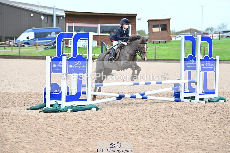 231029A-093020-02406 - 60cm Club and Schools