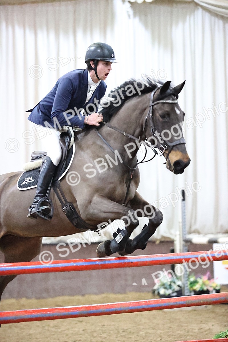 SBM_010252 - Class 25 - Equestrian Senior Foxhunter 1.20m