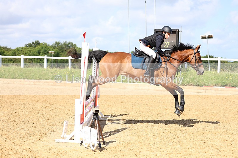 3E7A2734 - Class 2: 70cm Juniors and Seniors