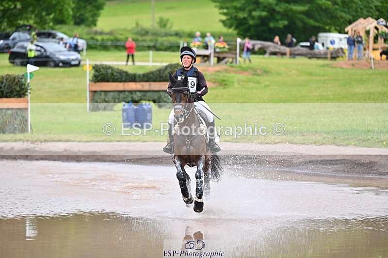 250524A-122013-10167 - B-319-Ali.Wilkes-JAZZ.ROOS