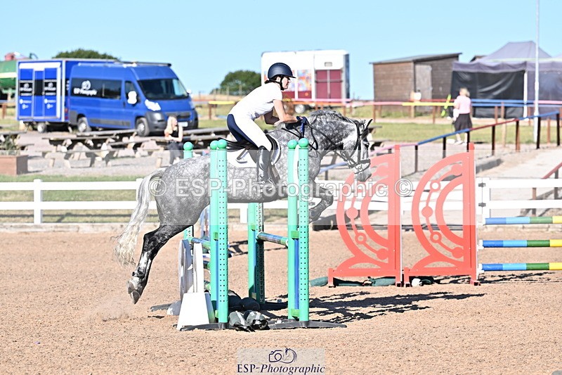 250708A-182929-00545 - 90cm Classes