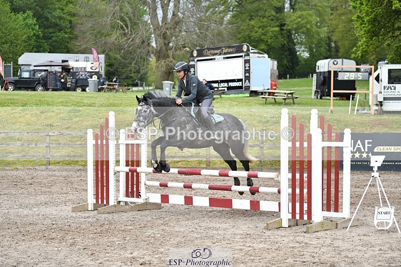 230512-095945-00437 - Cls 10 Snr 85cm Schooling