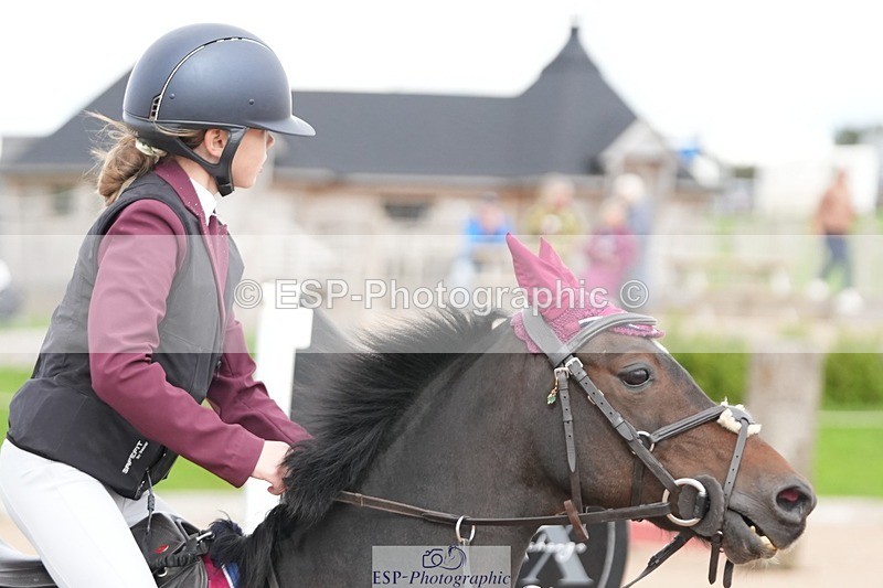 250921-143843-03699 - Cls 20 Pony 80cm Derby