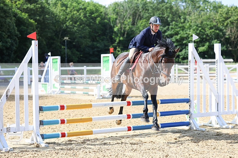 3E7A2664 - Class 2: 70cm Juniors and Seniors