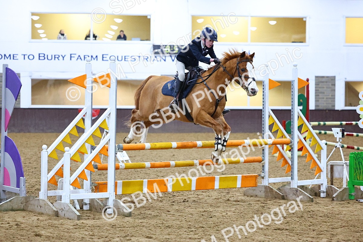 SBM_002701 - Class 6 - Holly & Ivy Stakes - 90cm