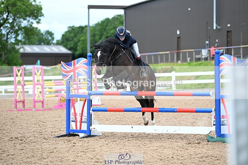 240608A-152610-01634 - Cls 11 Pony Newcomers and 1m Open