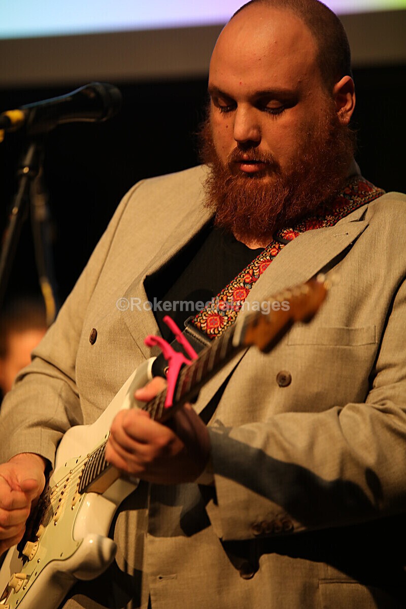 FOLK N BLUES-505 - FOLK and BLUES SEPT 2022