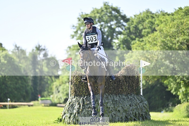 240525-093957-11956 - 303-KILLEENHOUSESTUD_OBOS_16-Tom_D_Crisp