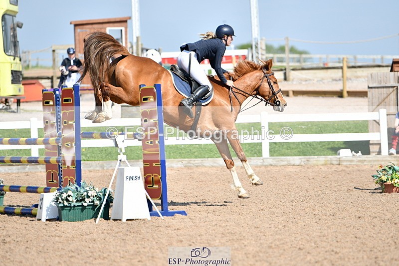 240512A-161102-19740 - Cls 44 1.05m National Am Quali