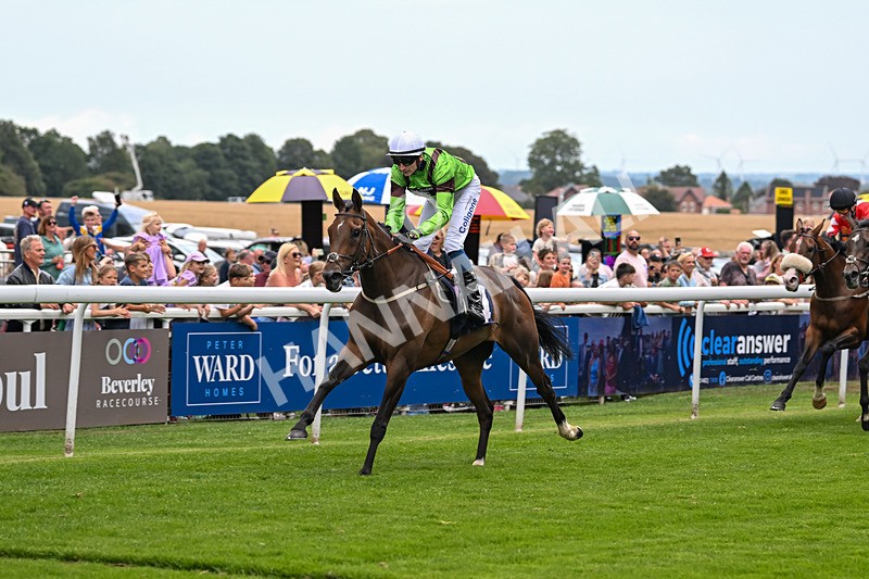 290725-Race 2-Queen Roslyn-9776 - Race 2