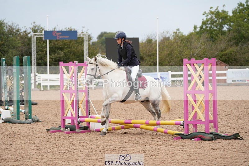 260825B-150227-00007 - Clear Round