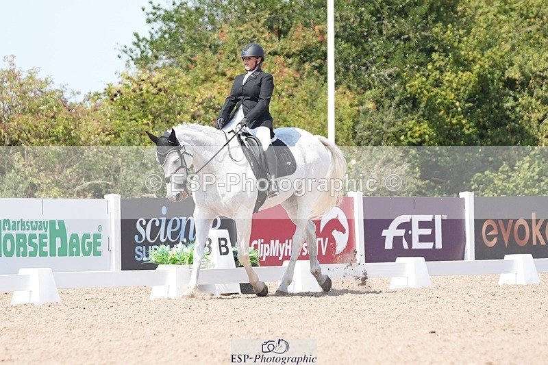 250817-134159-10478 - 179-Kate.WilliamsGhyllwood.April.Moment