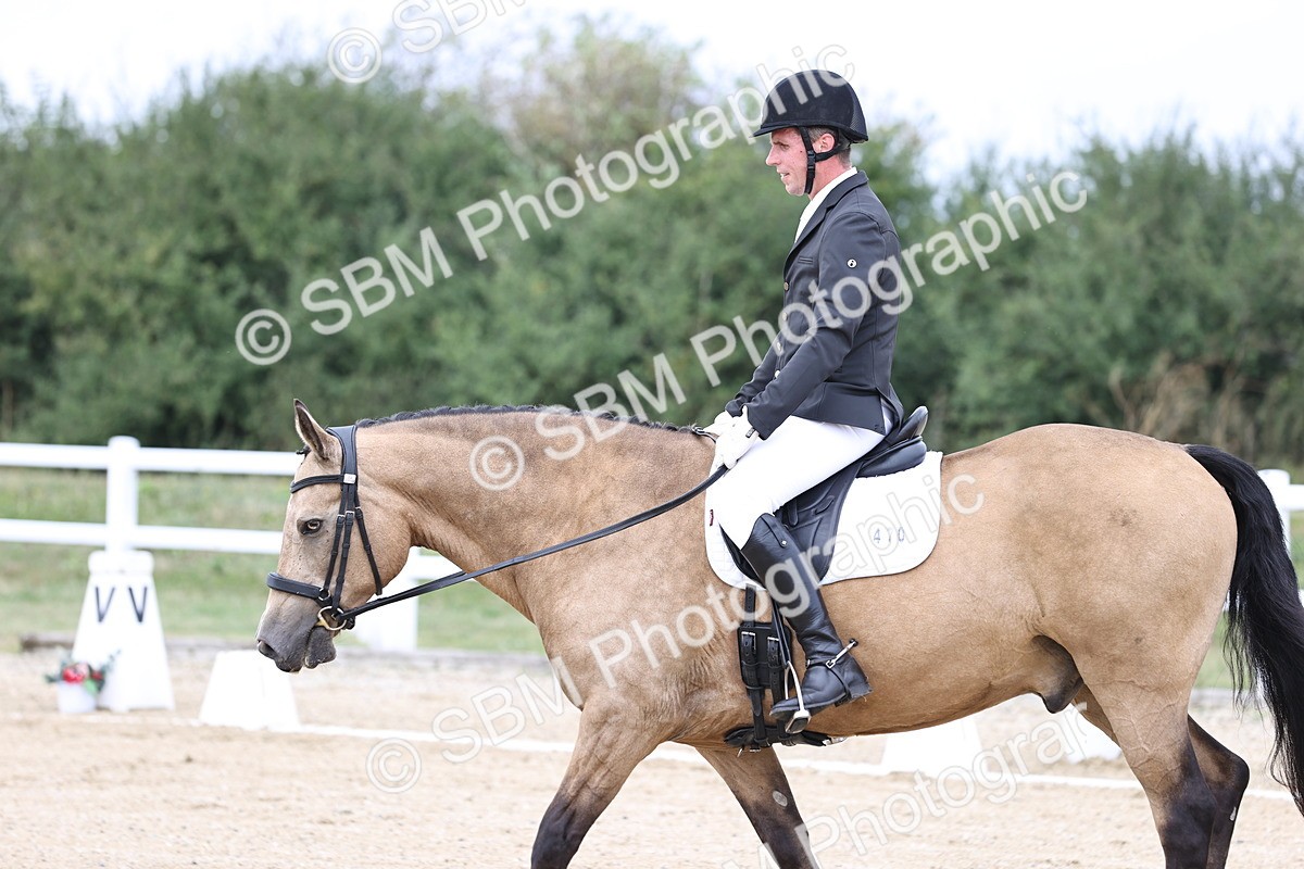 SBM_017459 - Class 14 - Novice 23 - 13.52-14.55