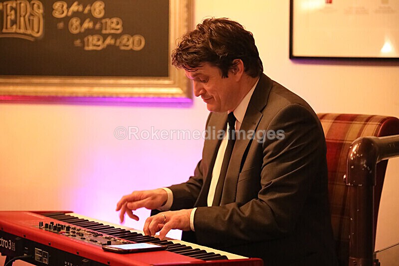 NKC-5 - Denny Illet and chums plays tribute to Nat King Cole