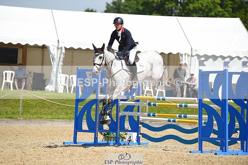 230528-113008-15235 - 302-EN_TARO_DES_VERNIER-Oliver_Townend-SUNTrotUp+SJ