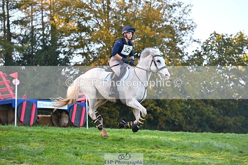 241026-101437-11130 - 321-Hannah.Underhill-DONBEG.GREY