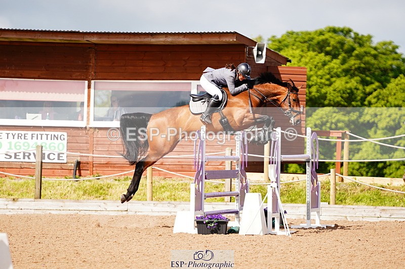 240526A-101436-07338 - Cls 25 National 1.30m Open