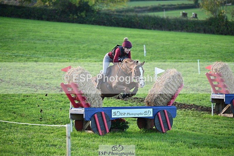 251025A-164348-22161 - H-654-Philippa.Skelton