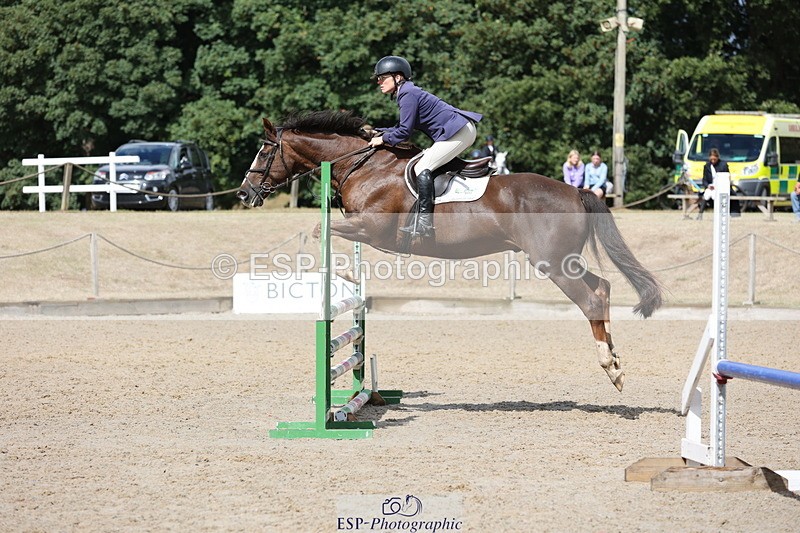 250829A-122925-01660 - Cls 7 British Novice and 90cm