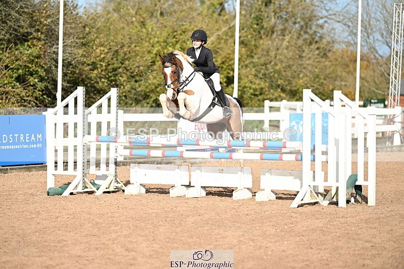 241026A-113922-00744 - SAT Cls 8 Pony Discovery and 90cm Open