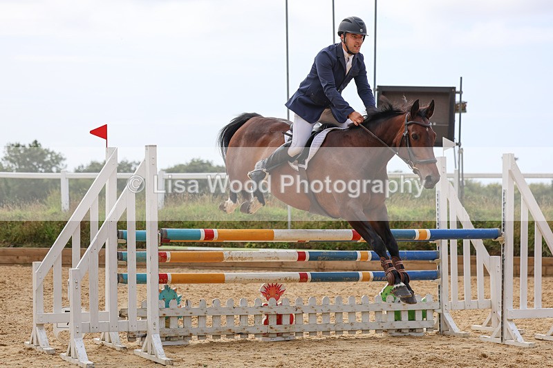 3E7A1724 - Class 13: Senior Newcomers/1.10m open