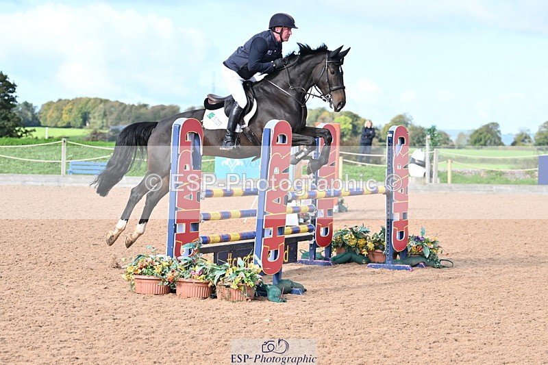 231014A-110002-04272 - Cls 18 Newcomers & 1.10m Open