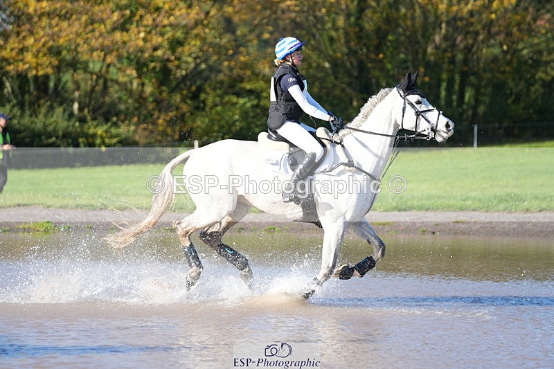 251024A-110452-07079 - A-011-Tara.Moore