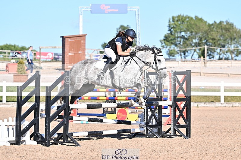 250708A-181530-00446 - 90cm Classes